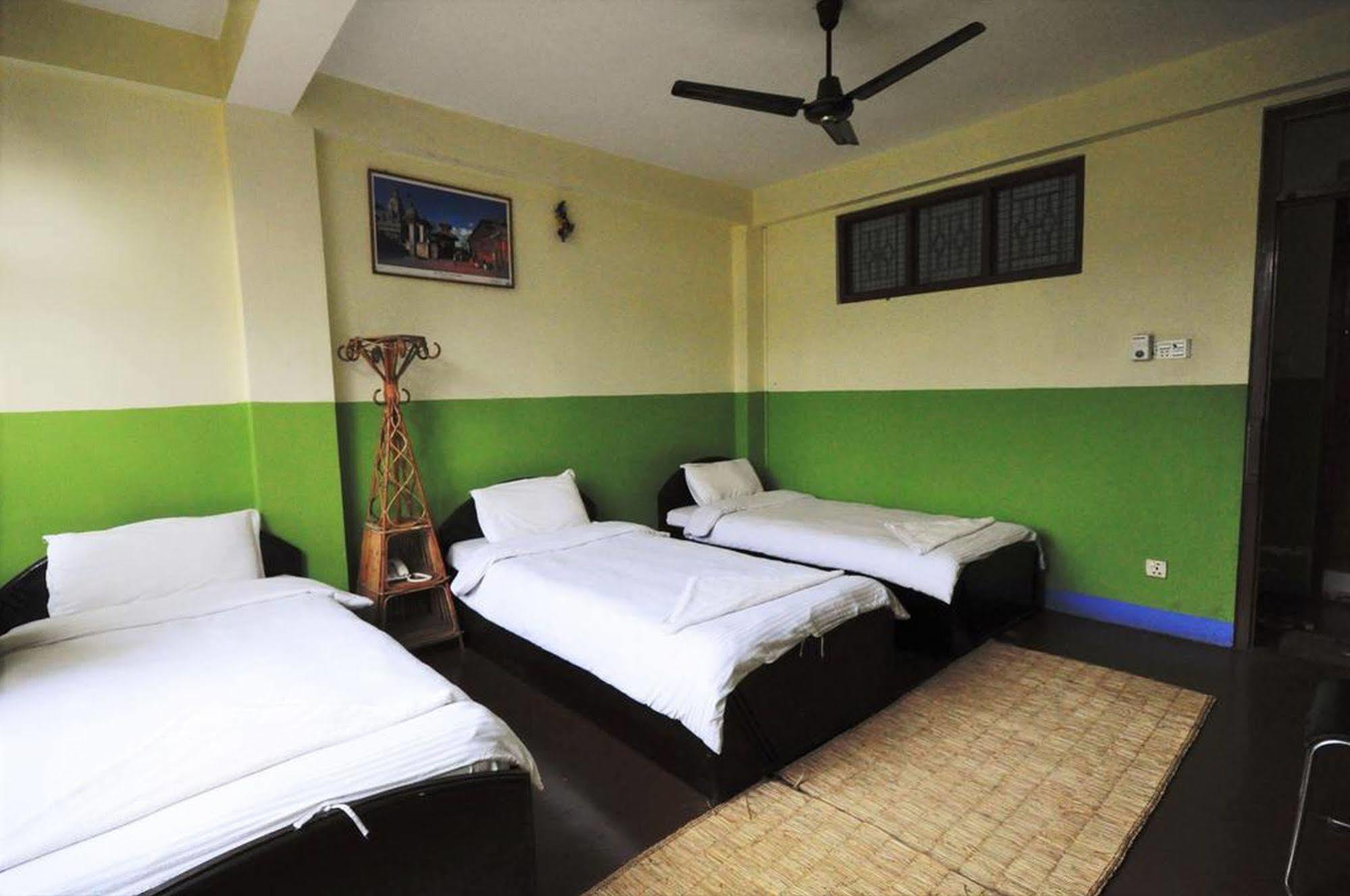 Metro Eco Hotel Katmandu Zewnętrze zdjęcie